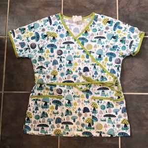 ADORABLE UA scrub top